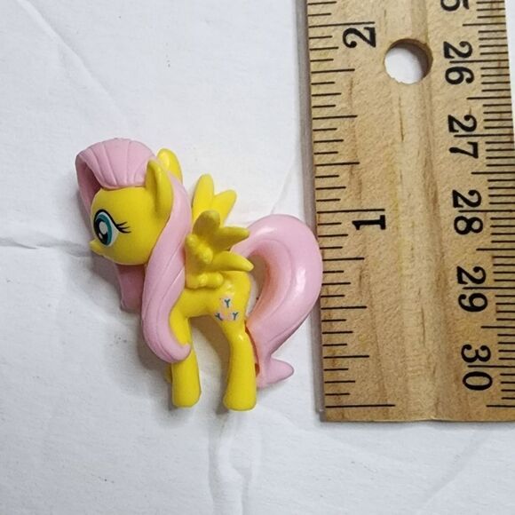 My Little Pony Hasbro Funko Fluttershy Yellow Body Pink Hair Butterflies Toy Fig - Picture 2 of 3